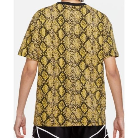 NEW Nike Basketball T Shirt Womens Boyfriend Loose Fit DN3051 Yellow Printed Med - Picture 2 of 2
